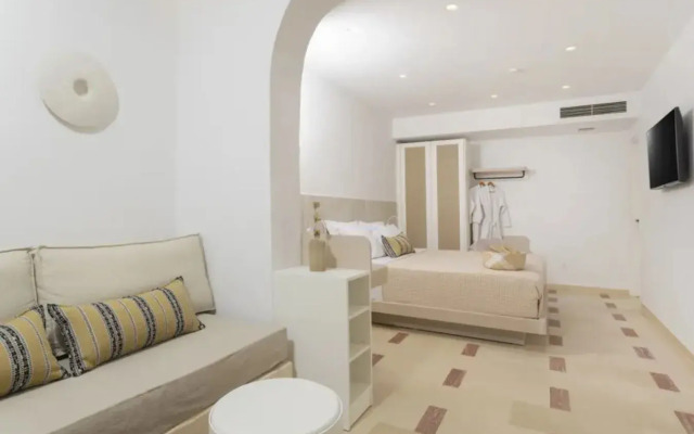 Nusa Suites & Villas