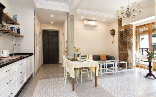Bright & Elegant City Centre 3 BR Apart
