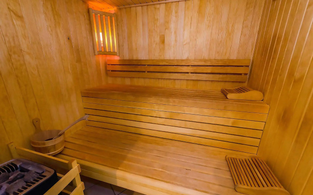 Les Balcons du Savoy