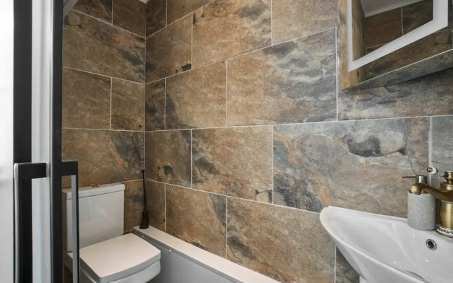 Host Stay Snowdrop Crescent I