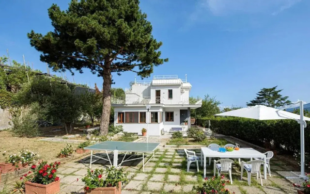 Estate4home - Villa Louise