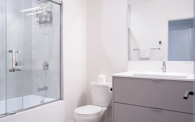 Drop In Condo by Revelstoke Vacations