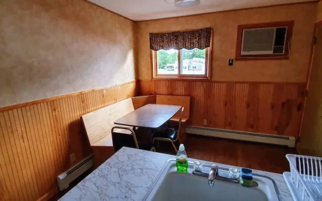 Red Ranch Motel