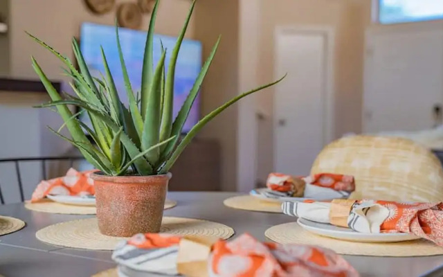 Stylish Cave Creek 3 Bdrm Vacation Home!