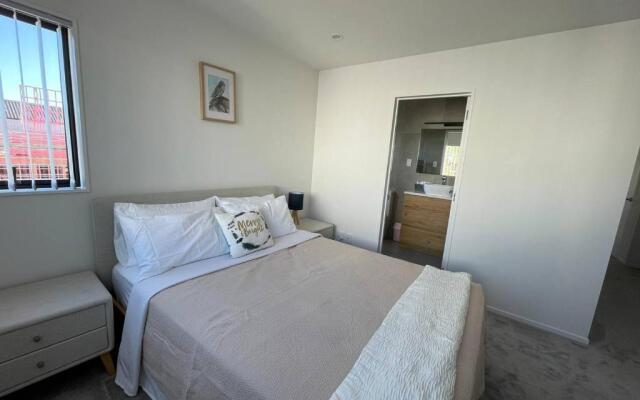 4 bedroom home fully furnished in Papakura, Auckland