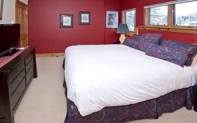 2239a Chamonix 3 Bedroom Home by Redawning