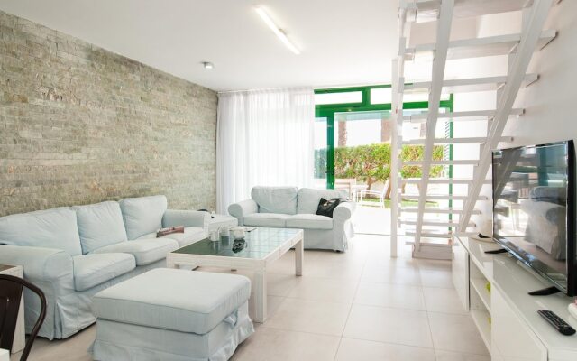Beachfront Apartment Las Burras Fa03