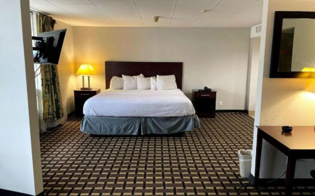 Days Inn by Wyndham Fort Wright Cincinnati Area