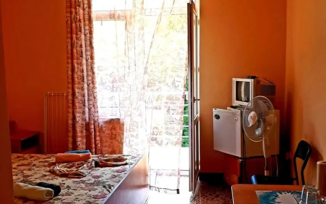 Rodnichok Guest House