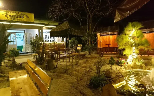 Yours Homestay and Coffee - Hostel