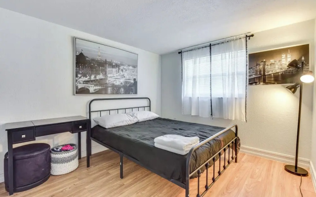 Pet-friendly Palmetto Duplex ~ 2 Mi to Riverwalk!