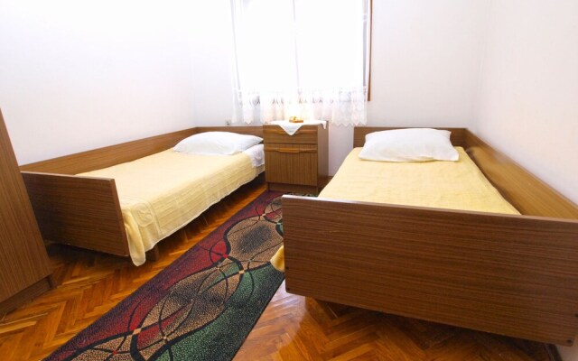 Apartment 1070