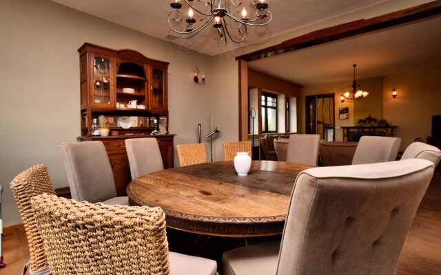 Pleasant Holiday Home in Erezée Ardennes with Hot Tub, Sauna