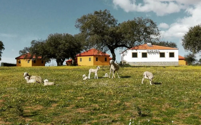 Albergue Turistico Cornalvo - Hostel