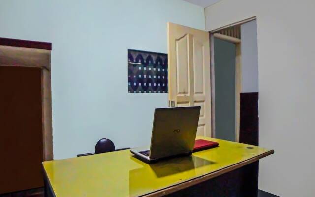 OYO 92235 Guesthouse Rantang