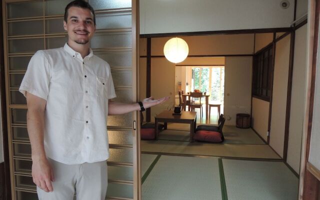 Kenroku House