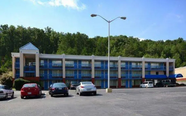 Rodeway Inn & Suites