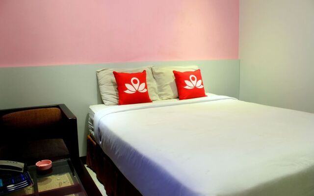 ZEN Rooms Akbar Kebon Kawung