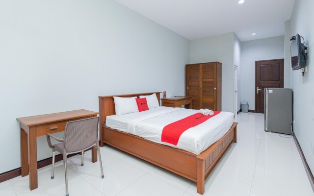 RedDoorz near Universitas Wijaya Kusuma Surabaya 2