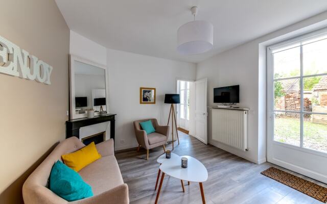 Fontainebleau Sweet Home Garden