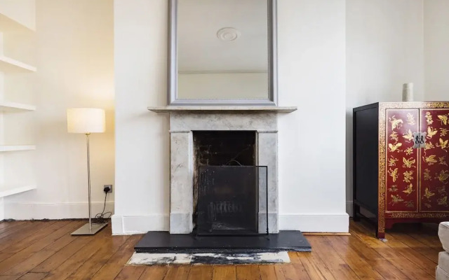 Panoramic Hammersmith Home Near The River Thames