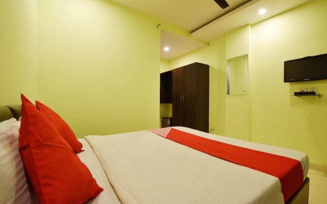 OYO 3311 Hotel Apple 9