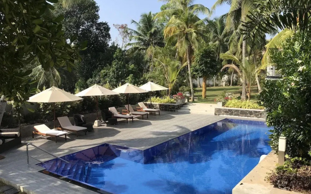 TROPICAL HOUSE Jungleside Villa
