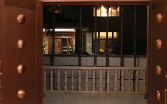 Sandalwood Garden