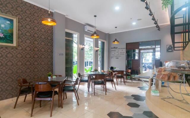 OYO 3216 Ellegan Residence