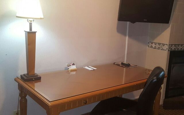 First Canada Inn Cornwall