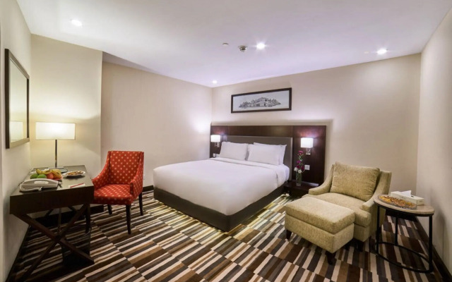 Avari Xpress Gulberg