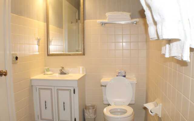 Waynebrook Inn, Est 1865