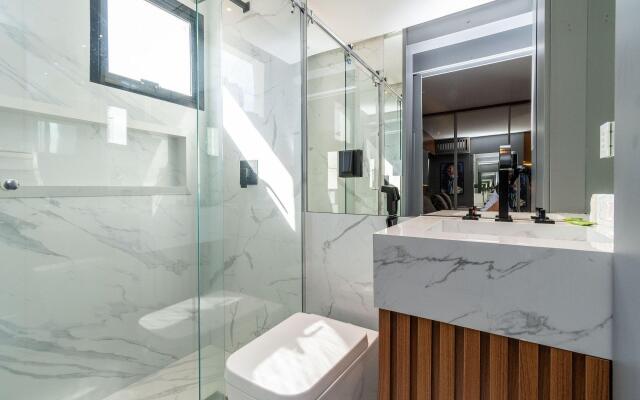 Studio no Oeste em frente a Praça do Sol - SSQ1107