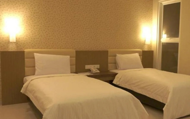 Life Emerald Hotel Surabaya