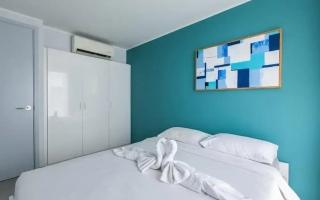 Pool View 1 Bed Apt T2-720