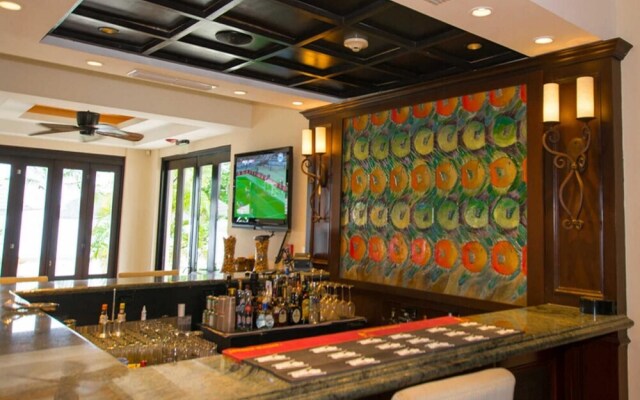 Classy artsy ocean-view unit near pool at Pacifico in Coco sleeps 6