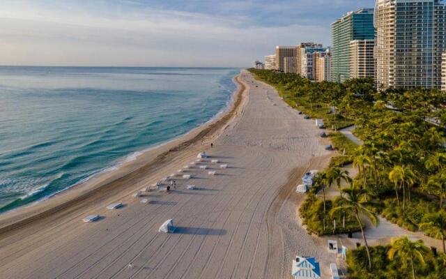 Beach Haus Bal Harbour