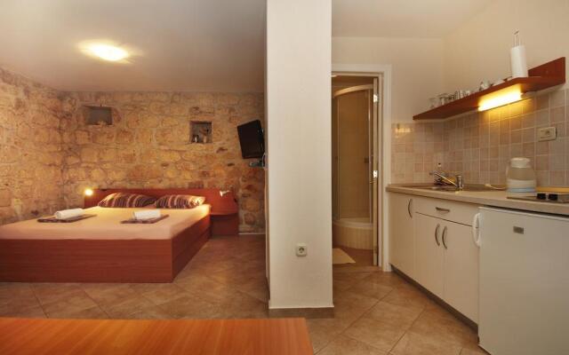 Apartments Caralipeo