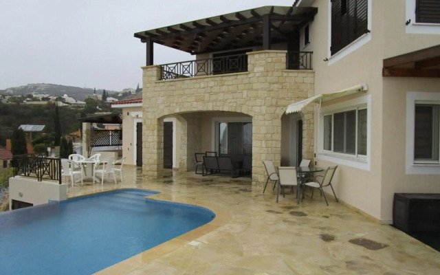 Resitour - Perneri Villas