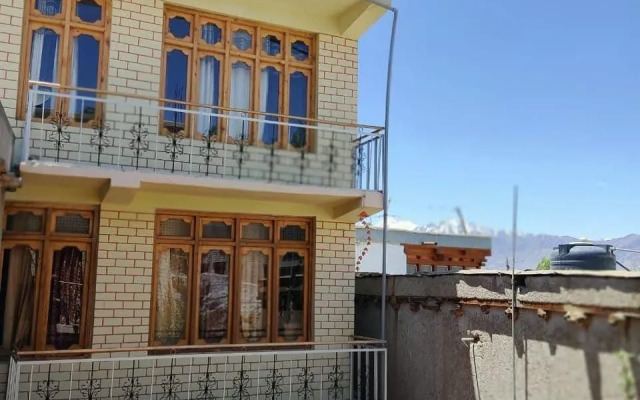 Paradise Leh Residency