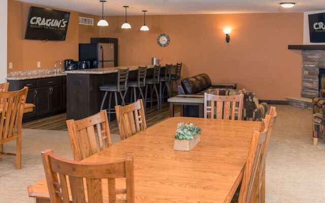 Cragun's Resort & Hotel