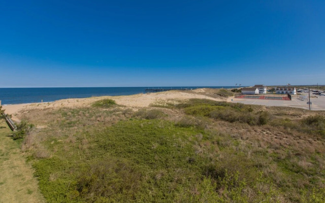 B219 Southern Exposure by RedAwning