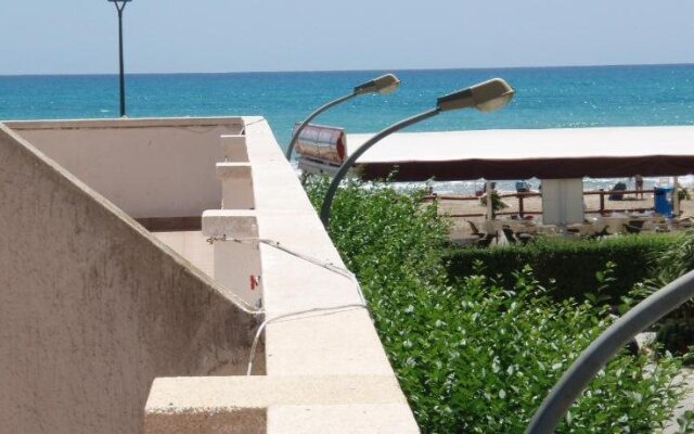 Apartamentos Irta Playa 3000
