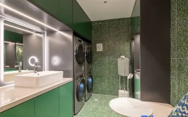 Qiuguo Hotel（Beijing Sanlitun East Bridge Subway Station Branch）