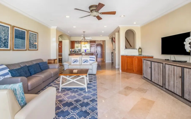 Luxury 2BD Villa on Flamingo Beach With All Bells and Whistles