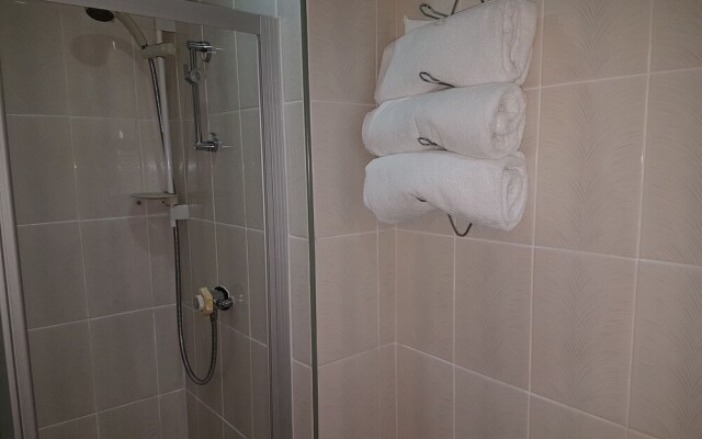 The Cresta Guest House