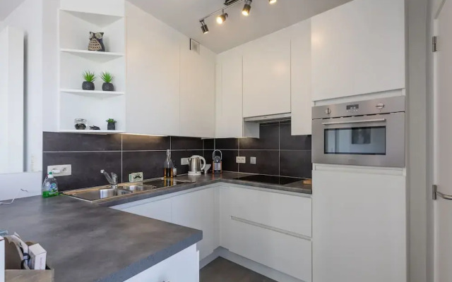 Sunny Apartment With Open Terrace