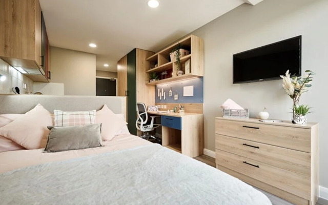 Modern Studios in BRIGHTON SK