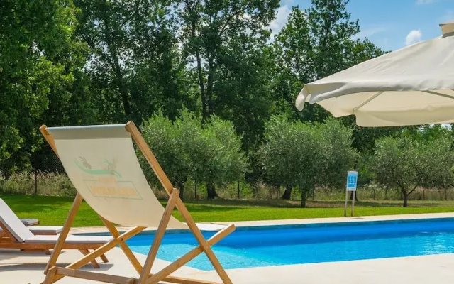 Spacious Country Villa With Private Pool