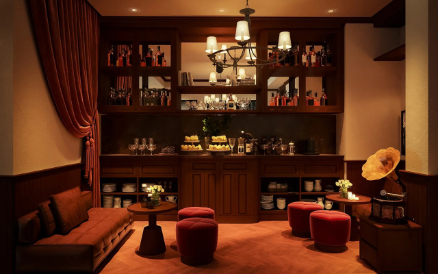 Kin Hotel Dong Du